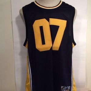 Athletic Works Vintage men’s basketball jersey size Large